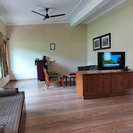 Bel-La Monde Hotel "Riverside" - Jim Corbett Garjia Екстериор снимка