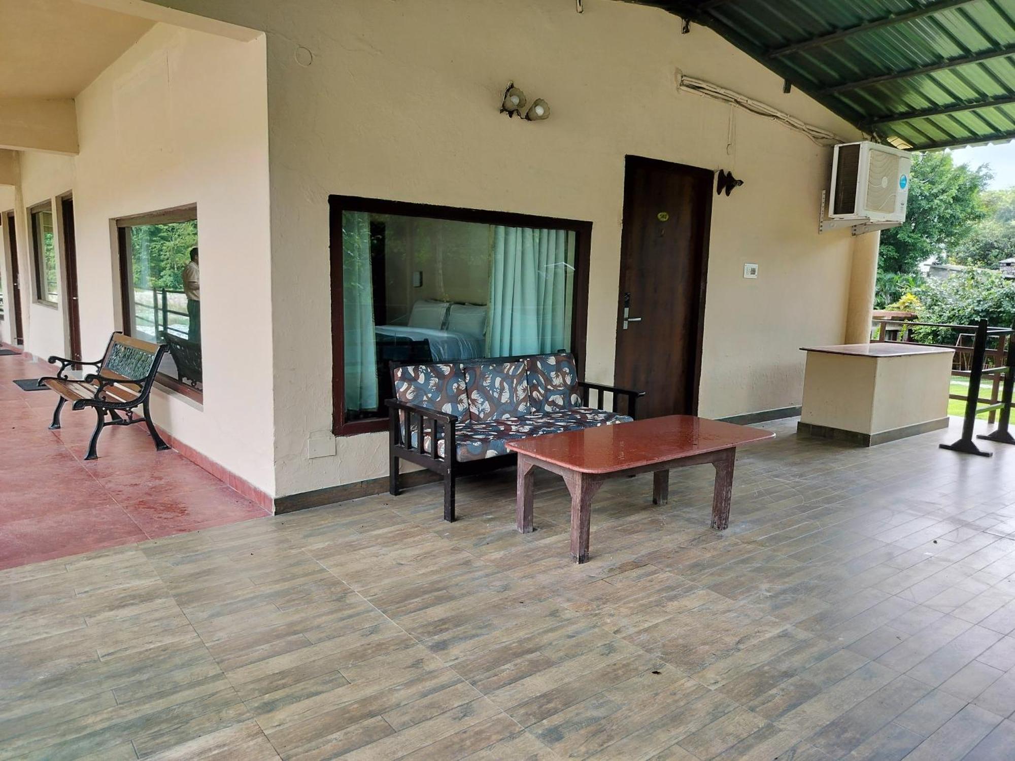 Bel-La Monde Hotel "Riverside" - Jim Corbett Garjia Екстериор снимка