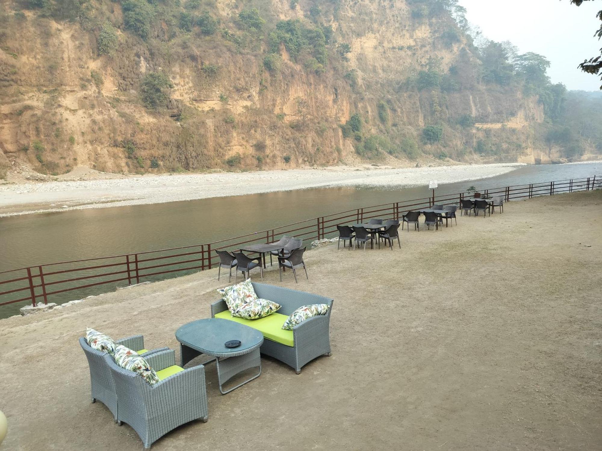 Bel-La Monde Hotel "Riverside" - Jim Corbett Garjia Екстериор снимка
